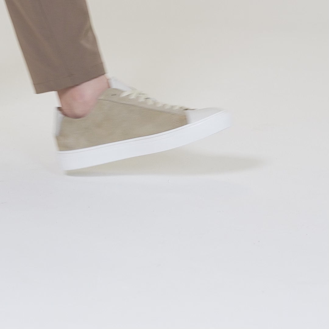 Nova sneakers herr i mocka med läderinsatser